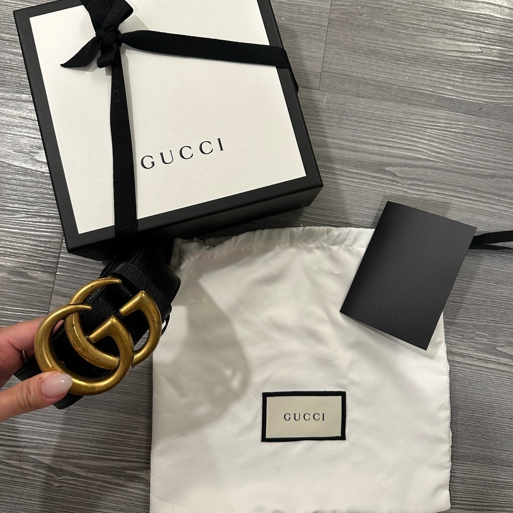 ❌ SOLD ❌ Authentic Gucci leather belt with double G buckle